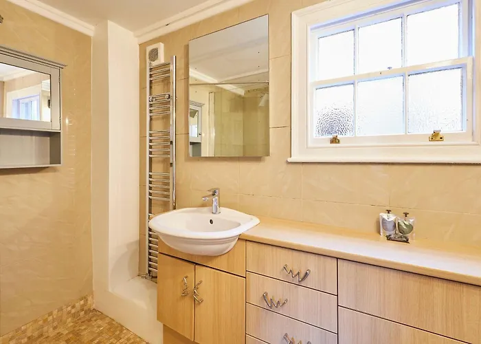 Host & - Ship's Bell 度假居 斯泰兹