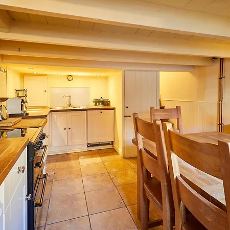 Host & - Ship's Bell Ferienhaus Staithes